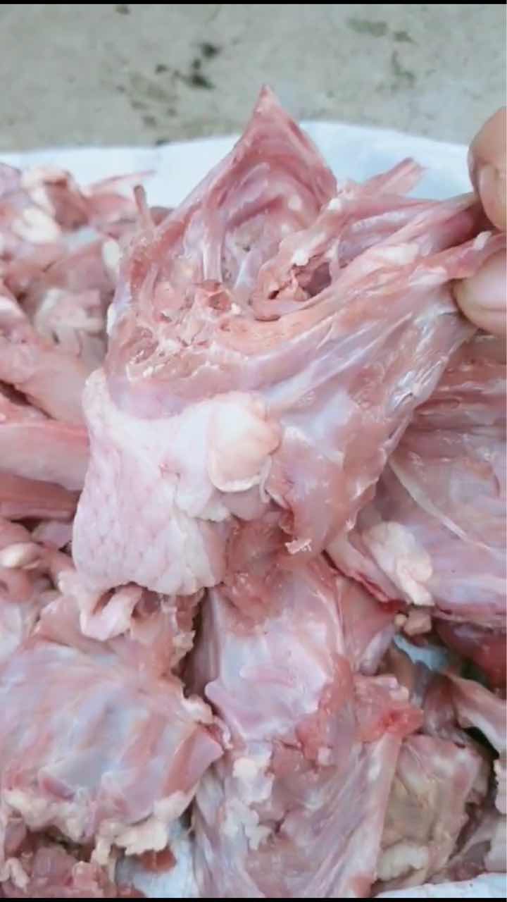 喂狗神器鸭架1200元一吨